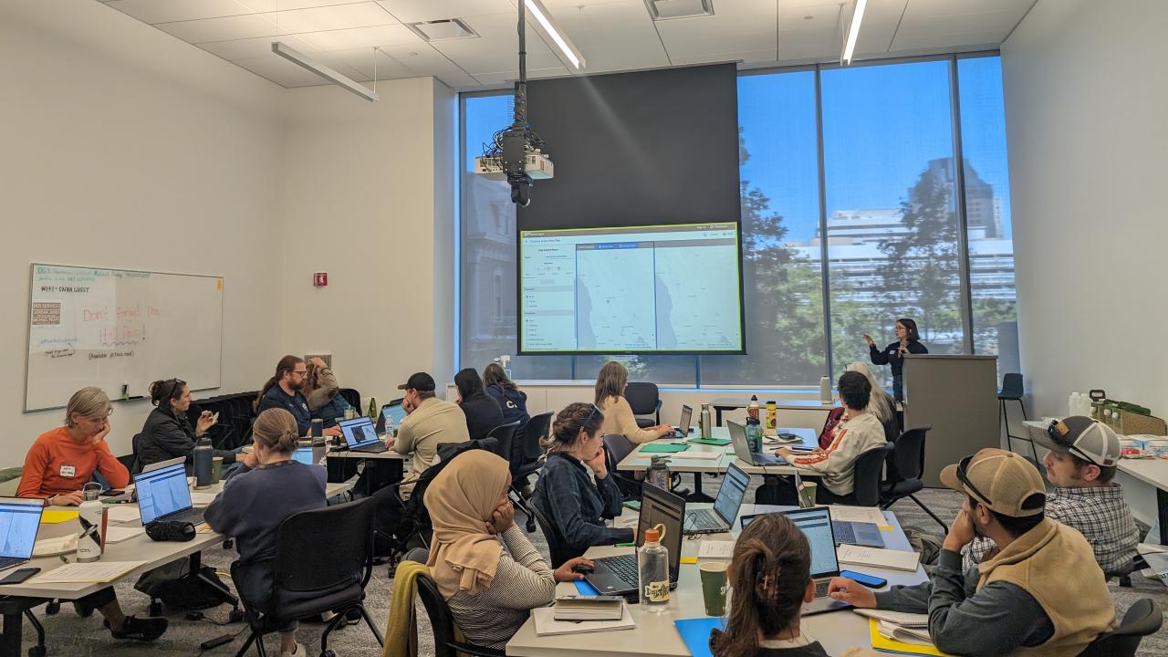 EPM alumna, Jess DellaRossa, facilitating a workshop as part of her job with the USDA California Climate Hub.