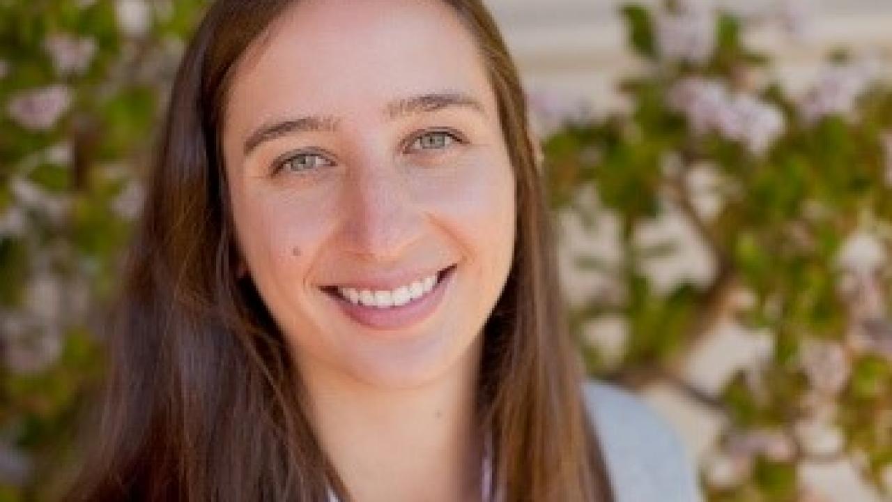 Photo of Annika Ragsdale taken by Juli Stewart